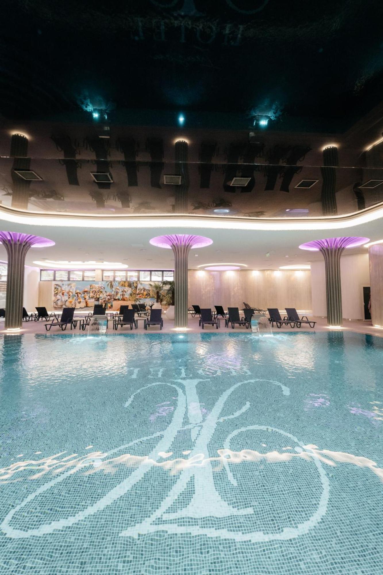 Hotel Ivascu モイセイ エクステリア 写真